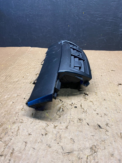 2012 2013 2014 Toyota Prius V Front Center Dash Air Vent G3915 DG12