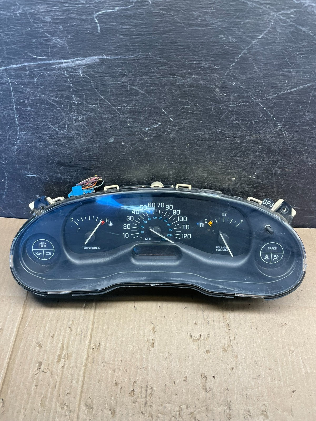 2003 to 2005 Buick Regal Dash Speedometer Cluster Gauge Oem S2364 DG0