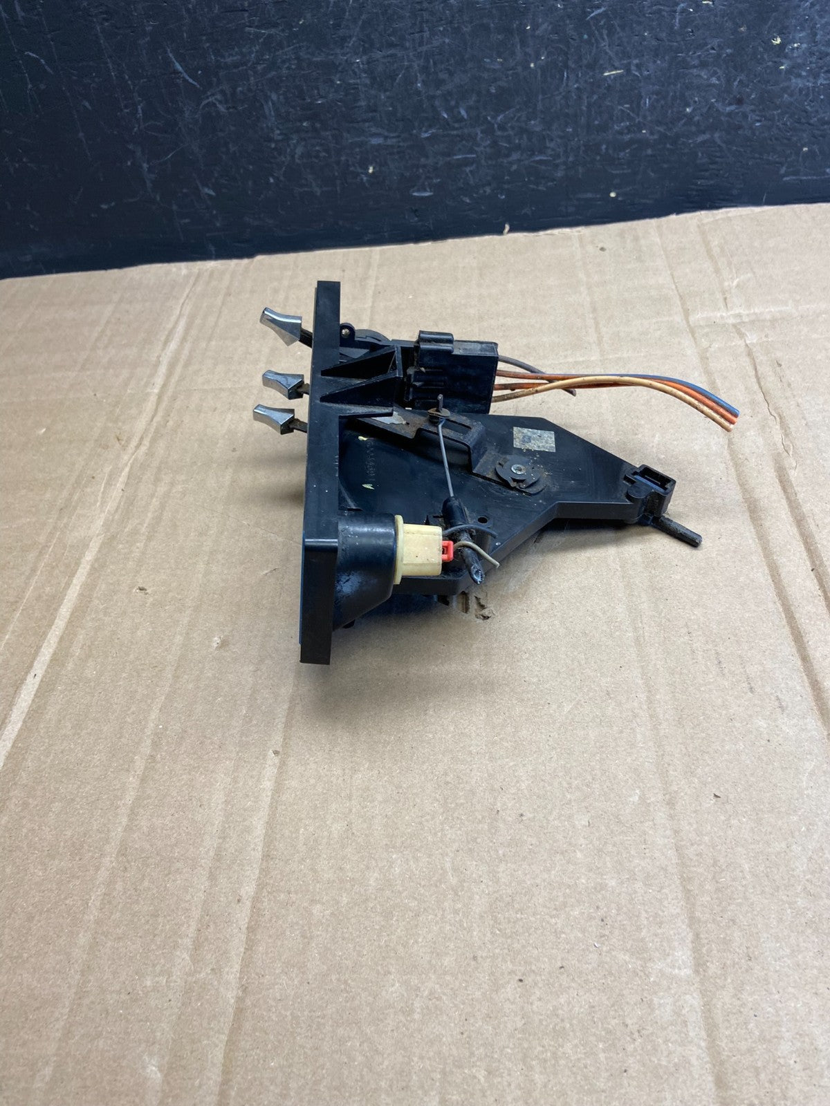 1978 to 1996 GMC 3500 VAN Temperature Control Without AC AD70352