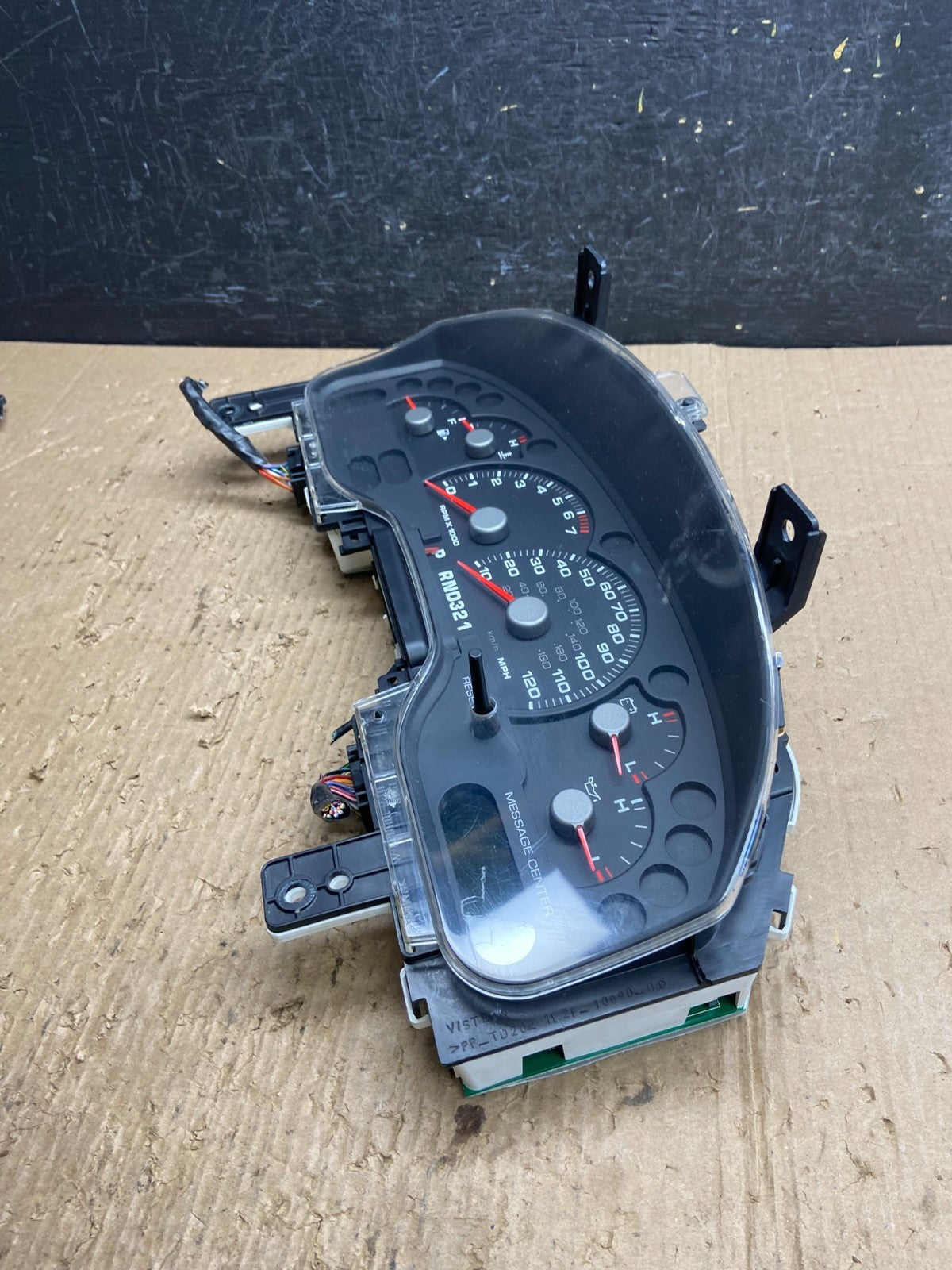 2002 to 2004 Ford Explorer Speedometer Cluster Gauge af1637 DG4