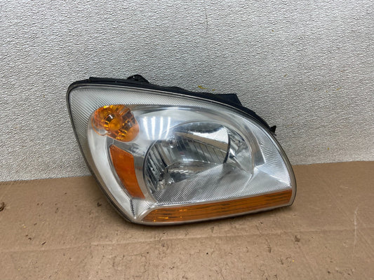 2005 to 2006 Kia Sportage Right Passenger RH Halogen Headlight OEM Y2971 DW0