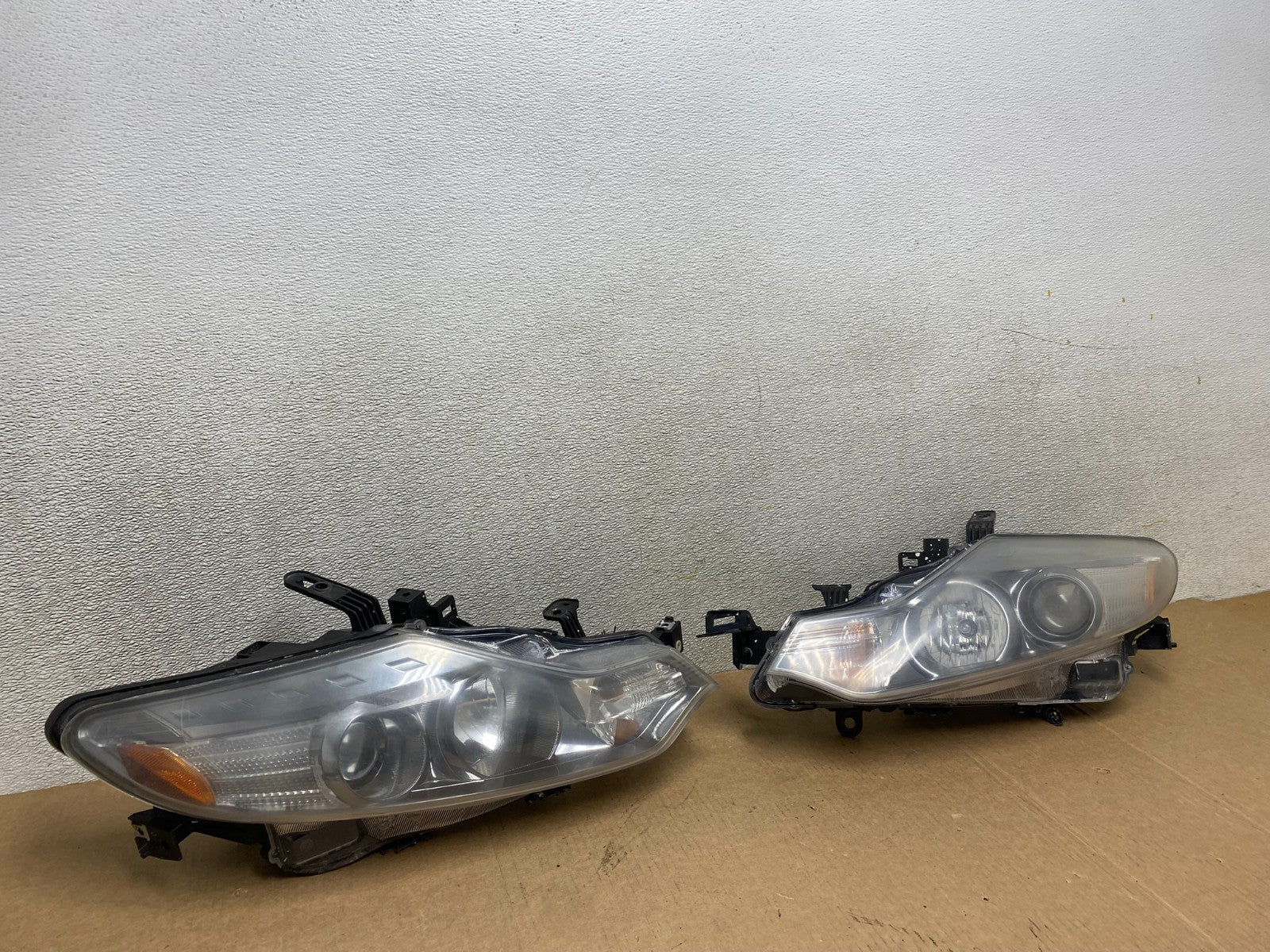Halogen 2011 2012 2013 2014 Nissan Murano Headlights Left+Right W8398 DW2