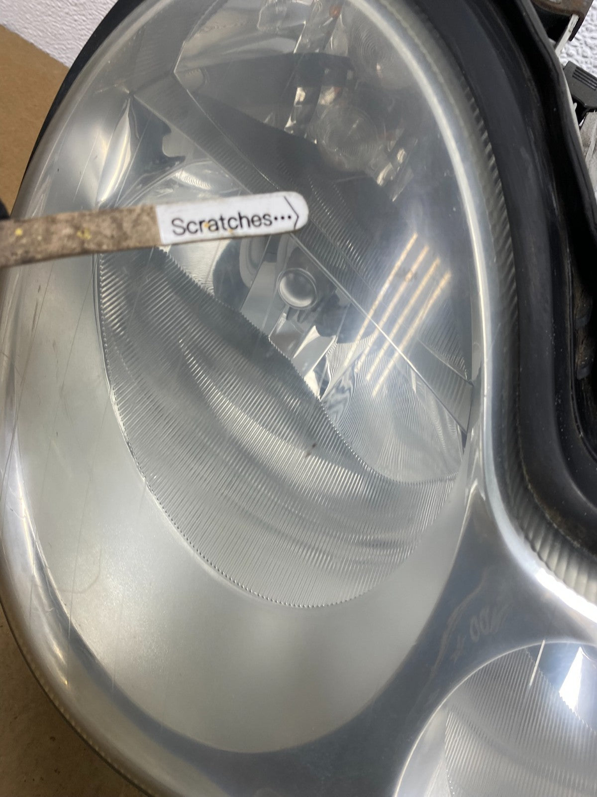 2005 to 2007 Mercedes-Benz C-Class Right Passenger Side Headlight Oem AC1808 DW3