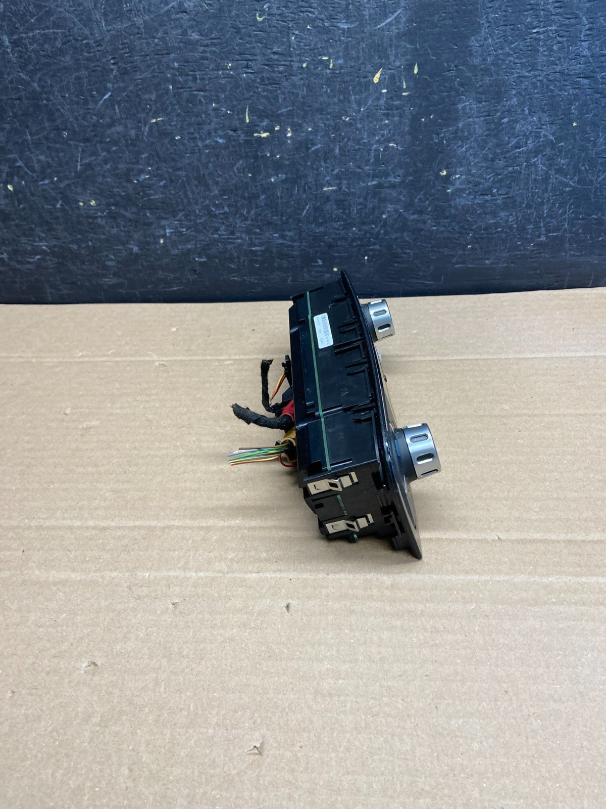 2004 to 2010 Volkswagen Touareg A/C Heated Climate Control ag5030 DG1