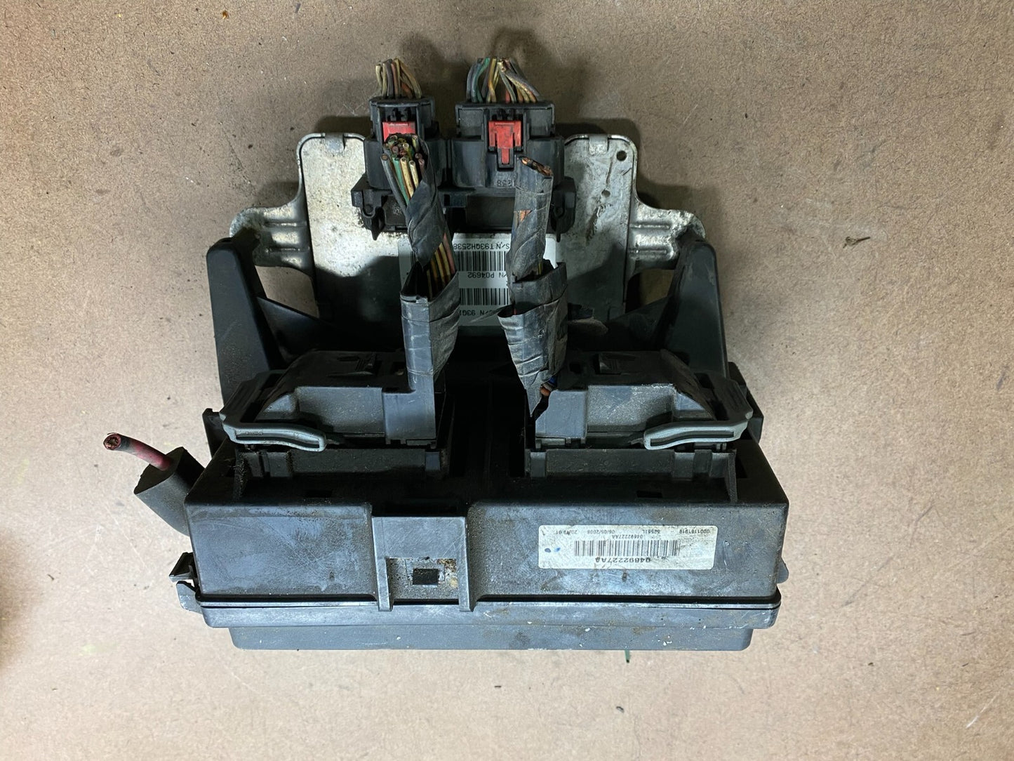 2009 Dodge Durango Fuse Box Relay Unit Module Body Control H3978 DG10