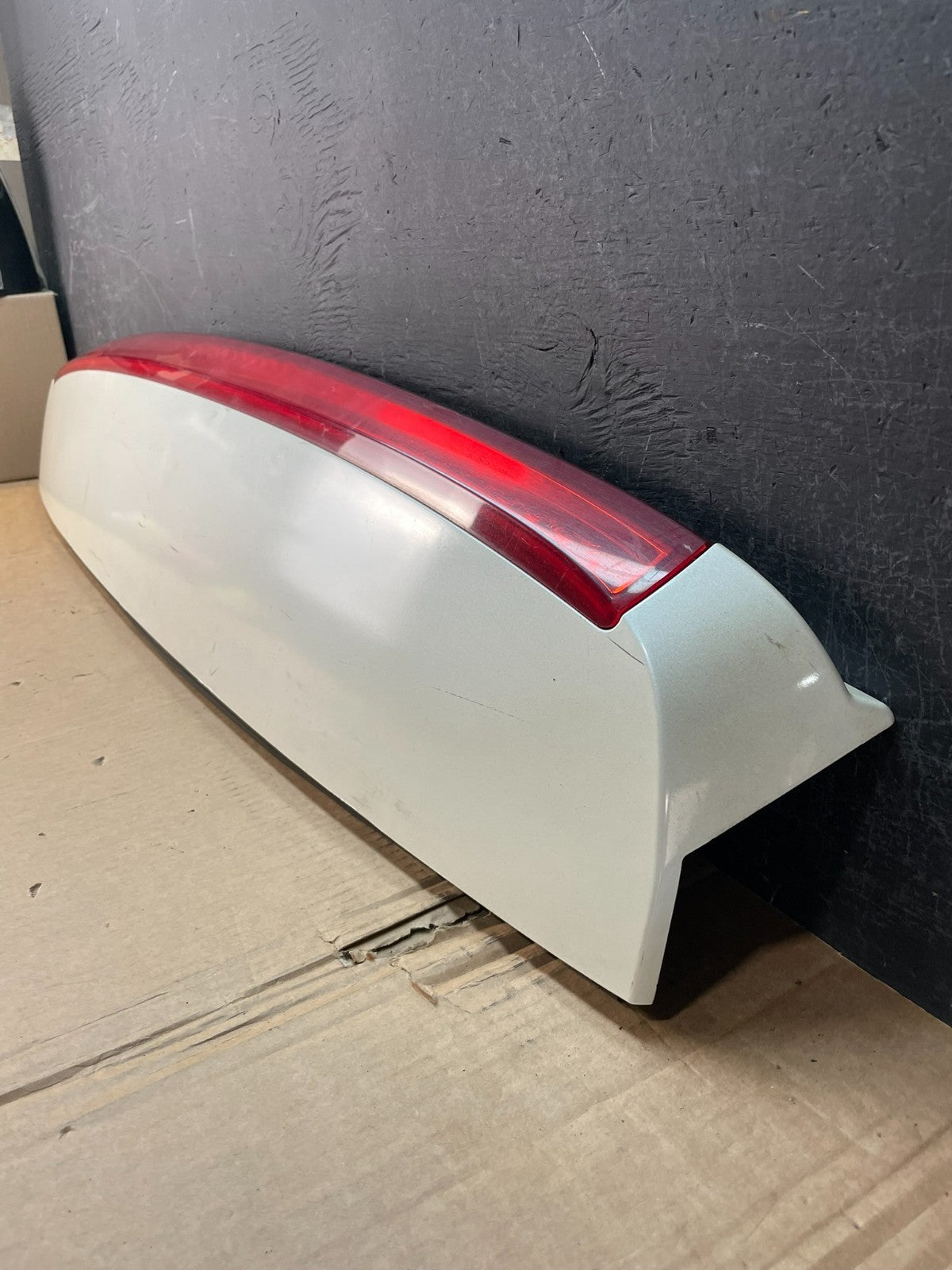 2007 - 2014 Cadillac Escalade Rear Upper Spoiler 3rd Third Brake Light ae8459 DG1