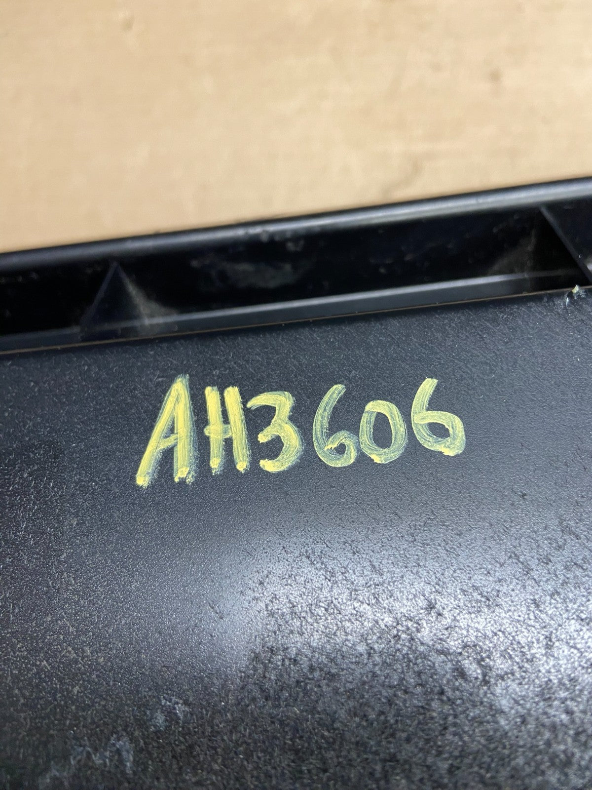 2006-2010 Mercedes R350 W251 Front Dashboard Glove Box Storage ah3606 DG5