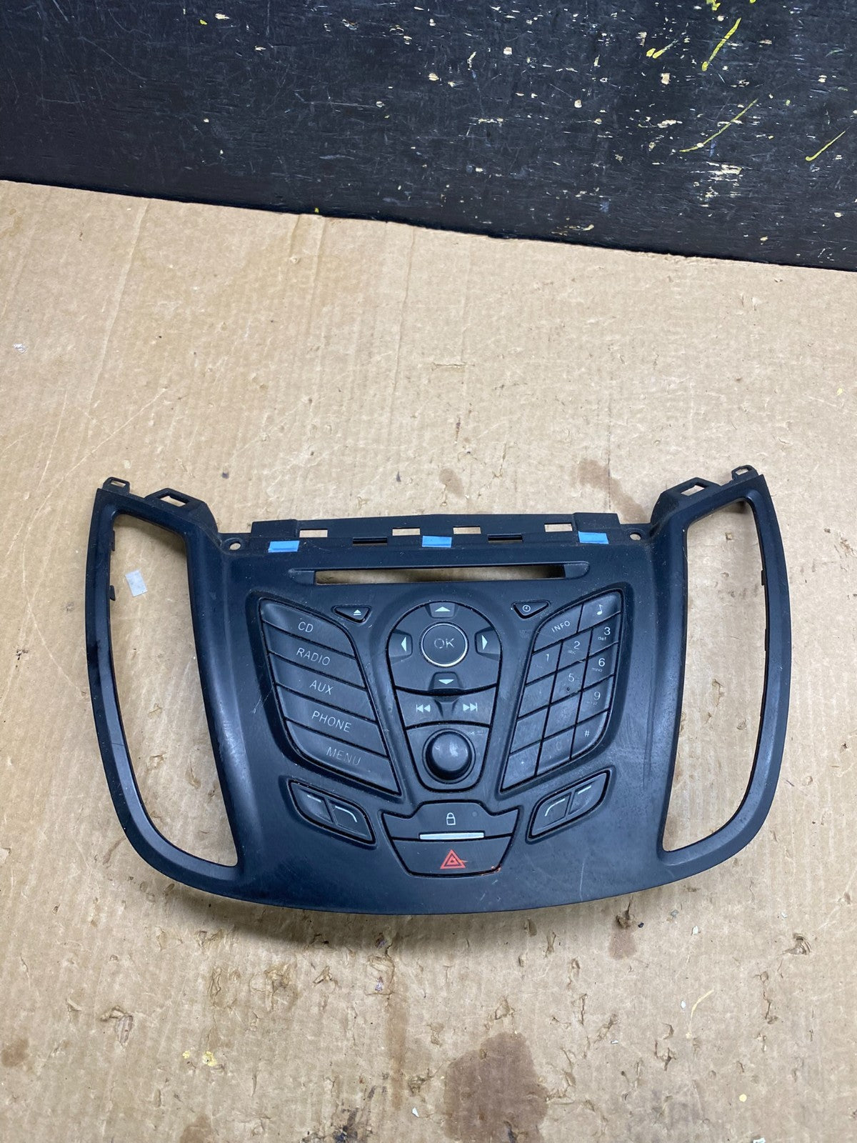 2013 to 2016 Ford Escape Dash Radio Control Panel Air Vent Bezel AH3474 DG0
