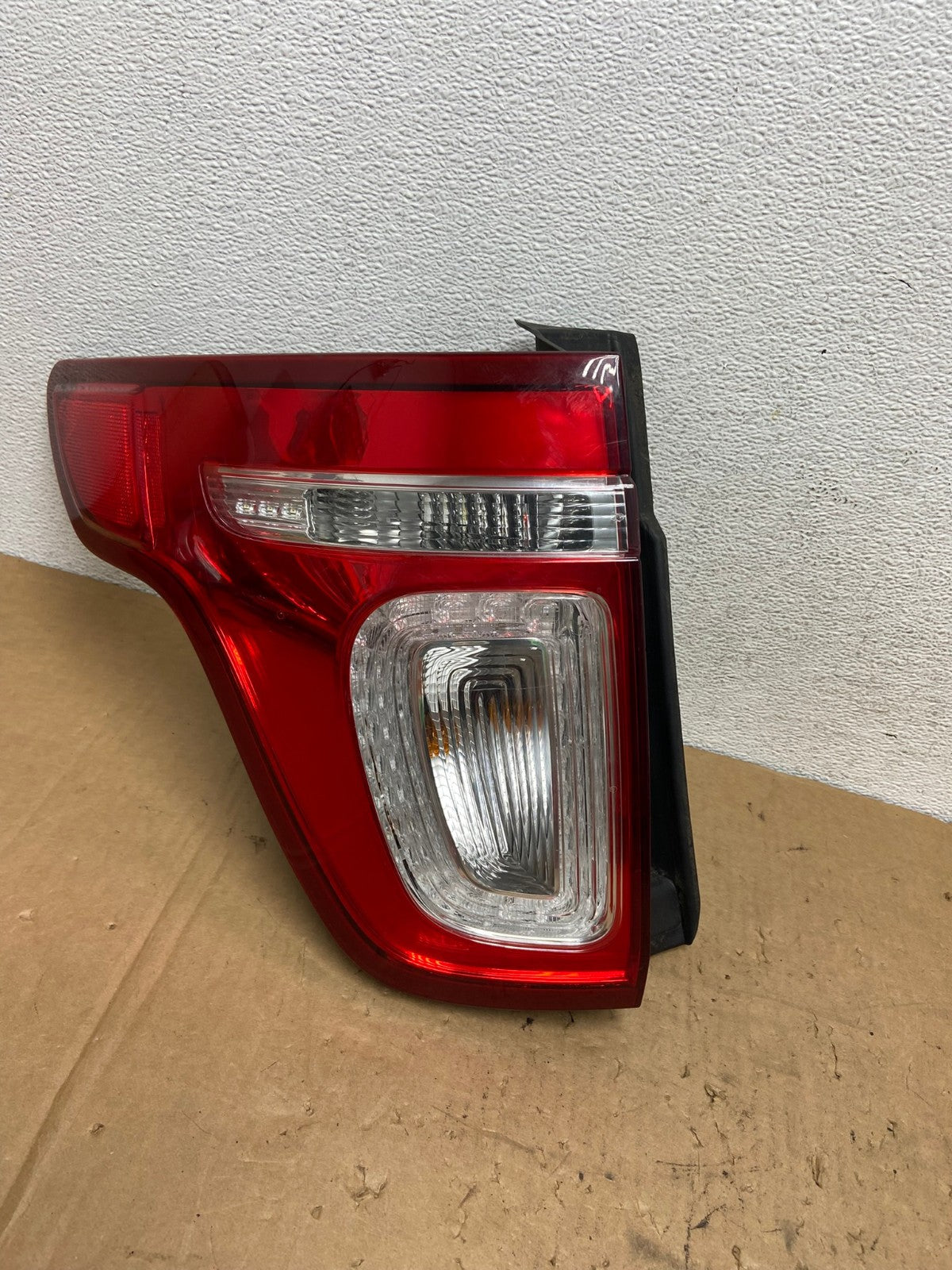 2011 2012 2013 2014 2015 Ford Explorer Left Driver LH Side Tail light AD3278 LK0