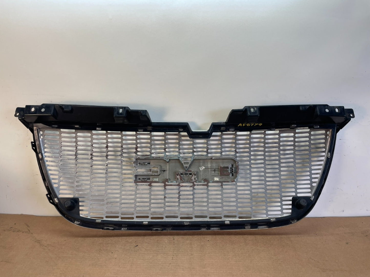 2011 to 2012 GMC Acadia Denali Front Upper Grill Grille AF8779 DG3