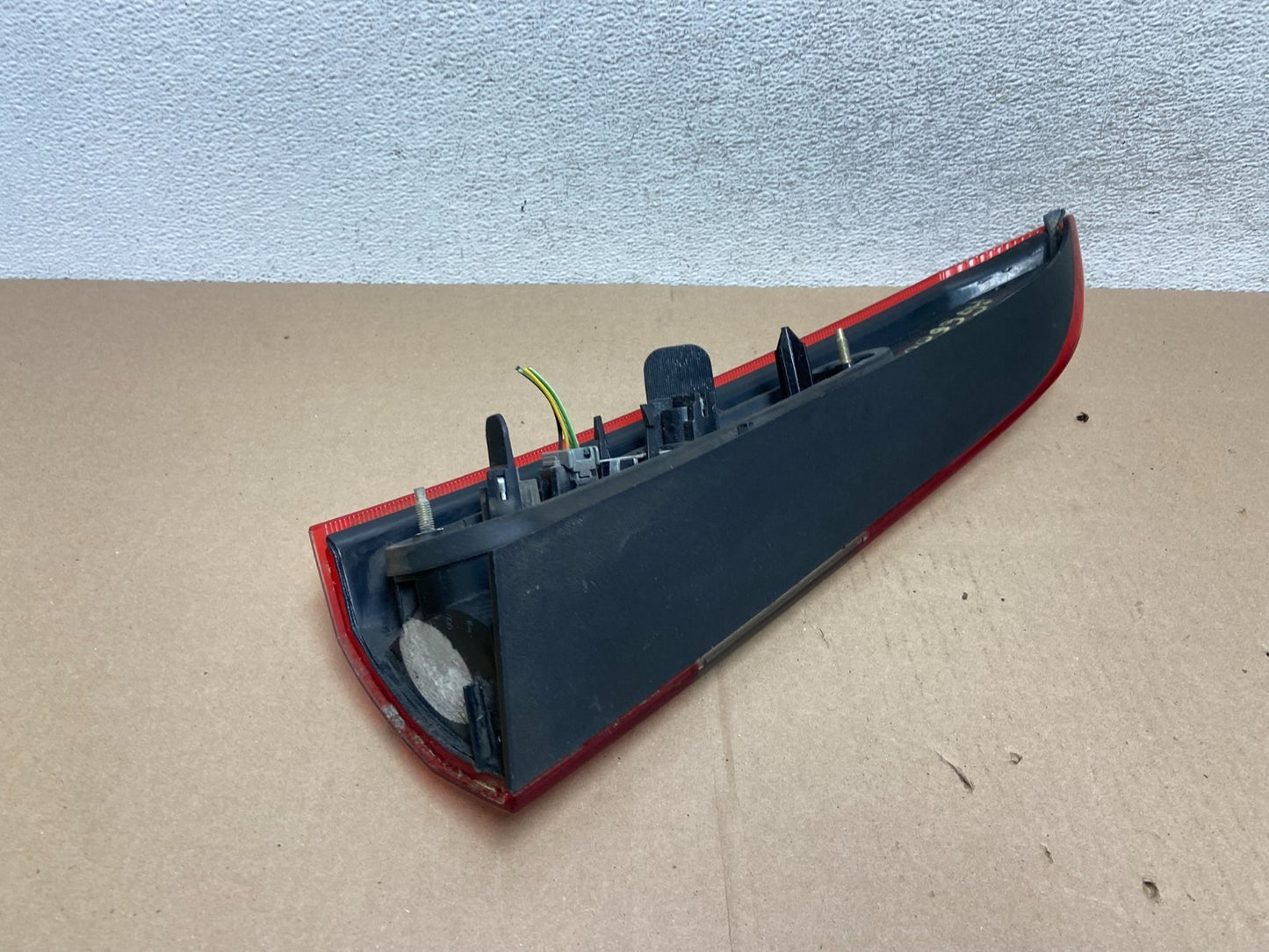 2001-2004 Volvo XC70 V70 Right Passenger RH Side Tail Light Upper AG6600 DW5