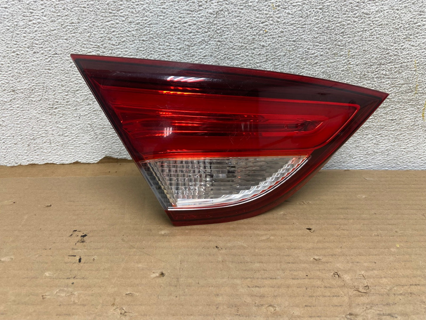 2015 to 2017 Chrysler 200 Sedan Left Driver Side Inner Tail Light AH0605 LK0