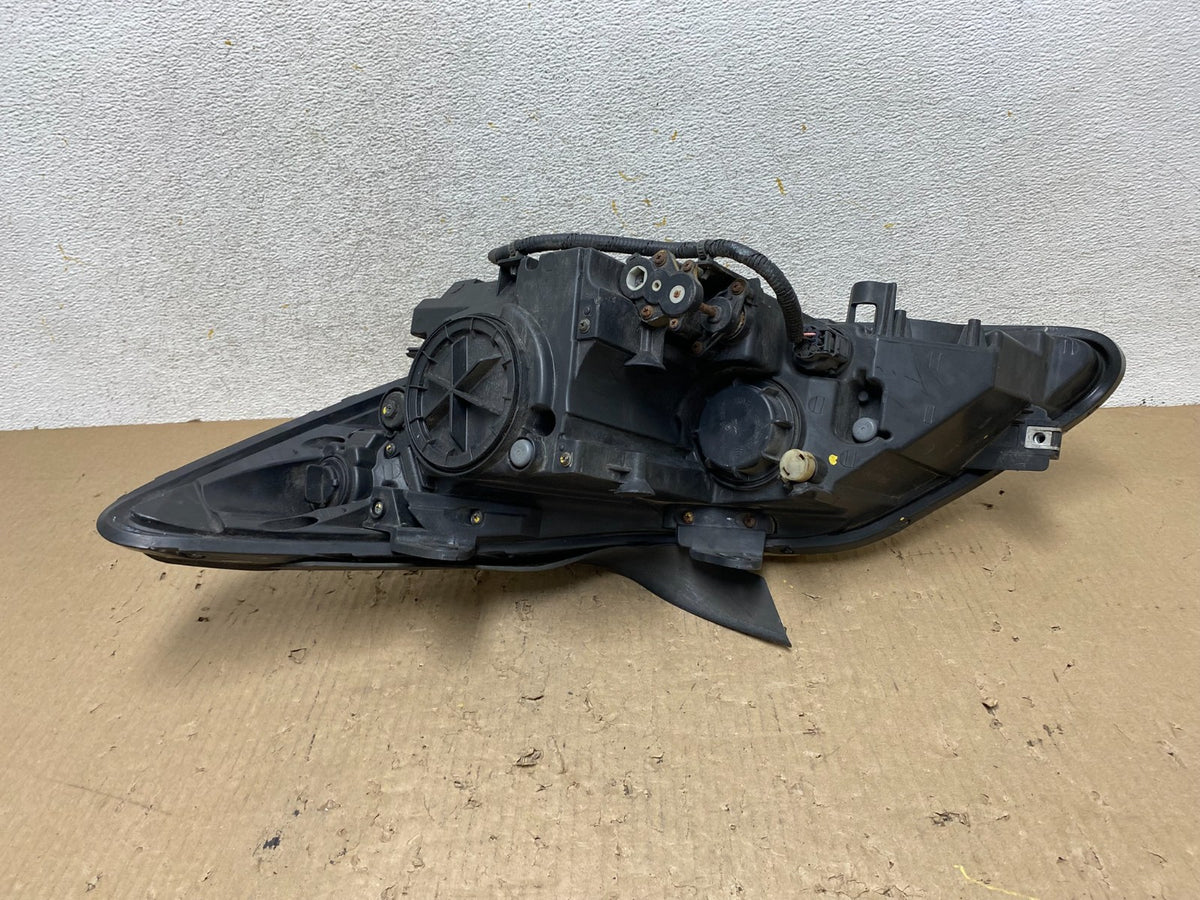 2009 - 2011 Hyundai Genesis Right Passenger RH Halogen Headlight AH6005 DW6
