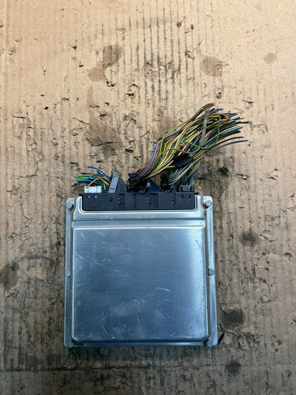 1999 to 2005 Mercedes E320 CLK320 Engine Control Unit ECU Module V2251 DG0