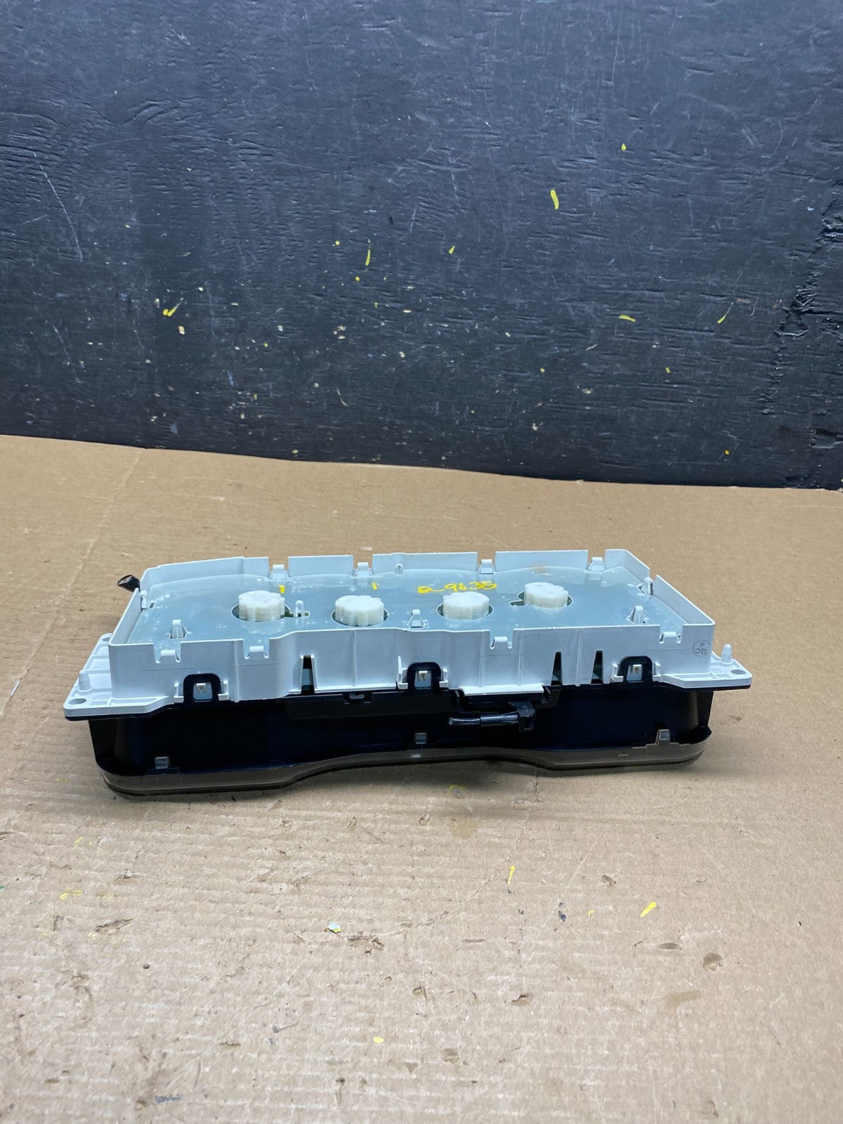 2009 to 2010 Mercury Marquis Speedometer Cluster Gauge Oem Q9635 DG5