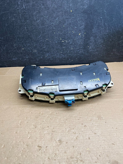 2002 GMC Yukon Speedometer Cluster Gauge AG6361 DG5