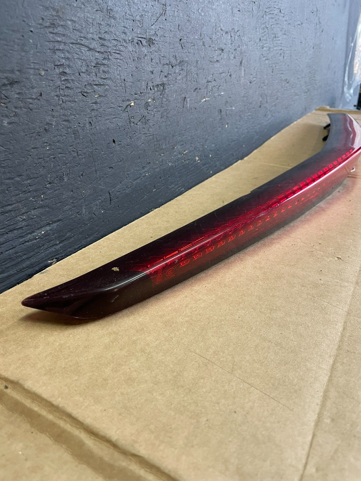 2008-2013 Cadillac Cts Sedan Trunk Lid 3rd Third Brake Tail Light AE0869 DG2