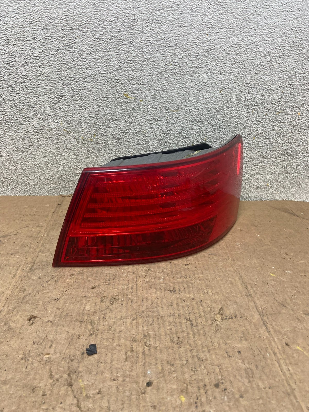 2009 to 2010 Hyundai Sonata Right Passenger Side Tail Light AA36870