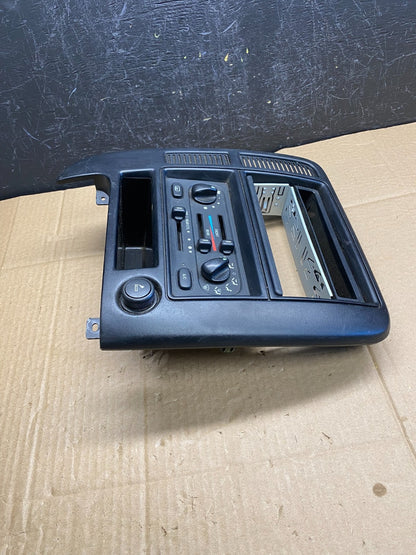 1999 to 2003 Ford Windstar Radio Dash Bezel Climate Control Vent ac9373 DG1