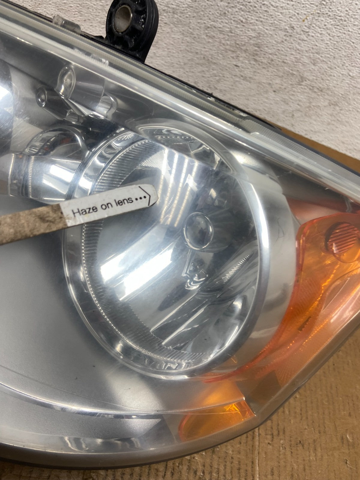 2008 to 2016 Chrysler Town and Country Left Driver Lh Side Headlight AE2671 DW4