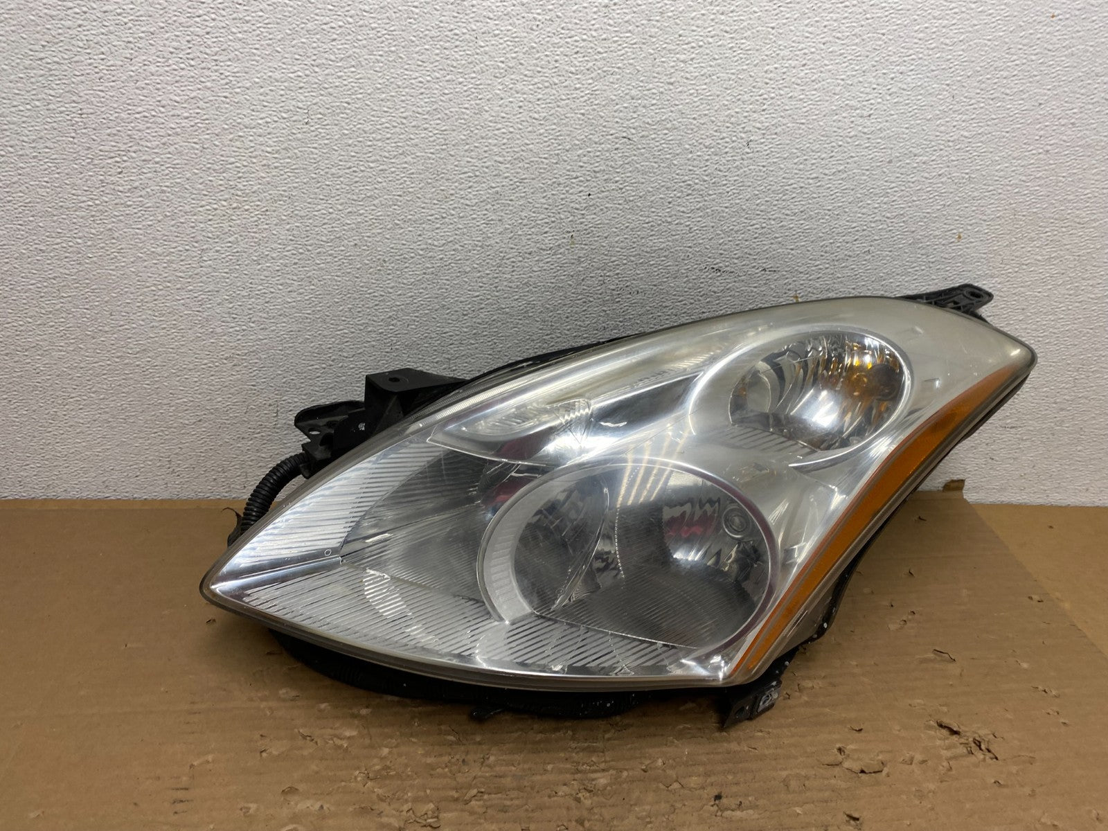 Sedan 2010 2011 2012 Nissan Altima Left Driver Side Headlight AD4355 DW0