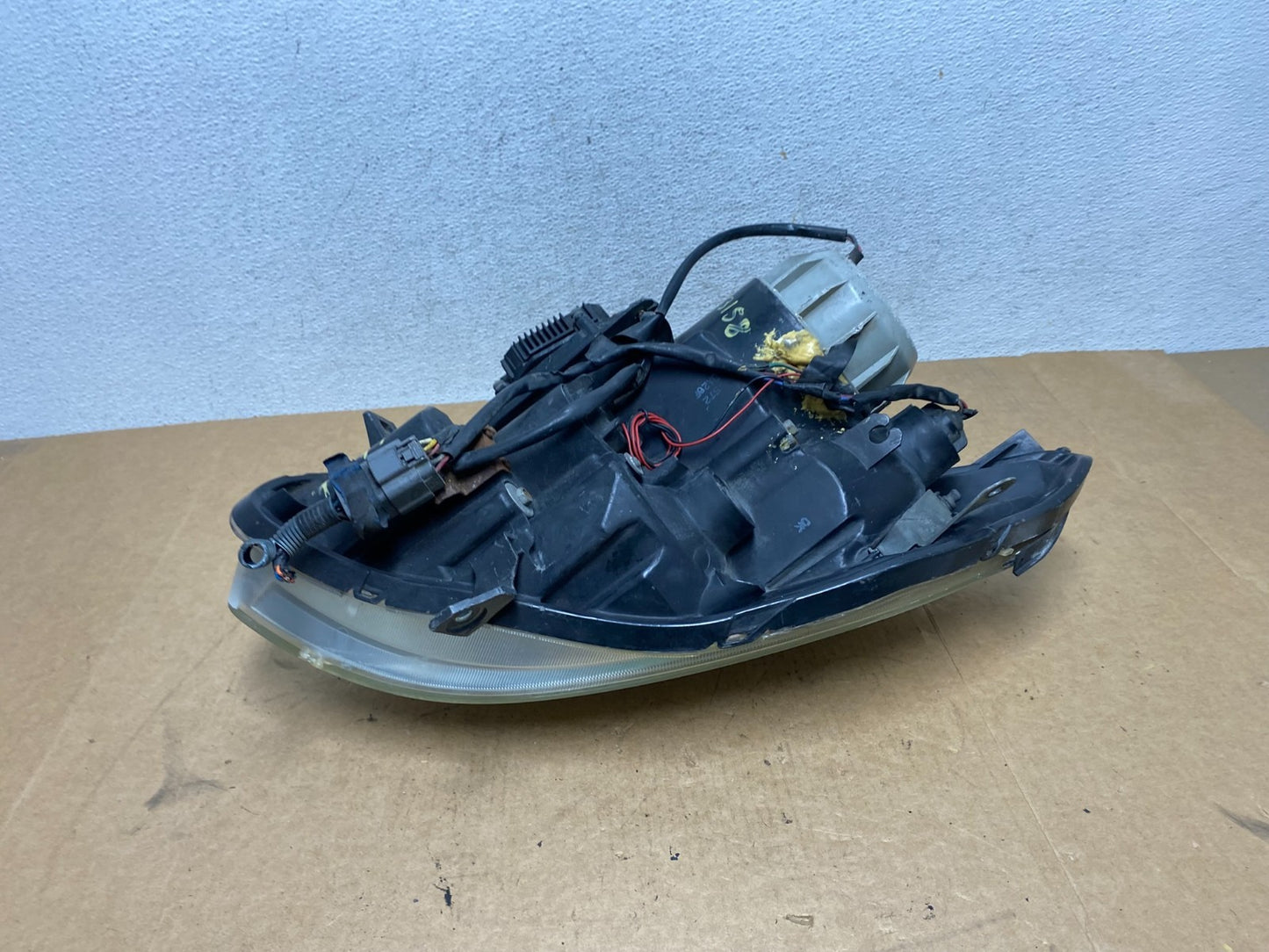 2004 to 2006 Nissan Maxima Left Driver Side Headlight Hid Xenon AE3158 DW6