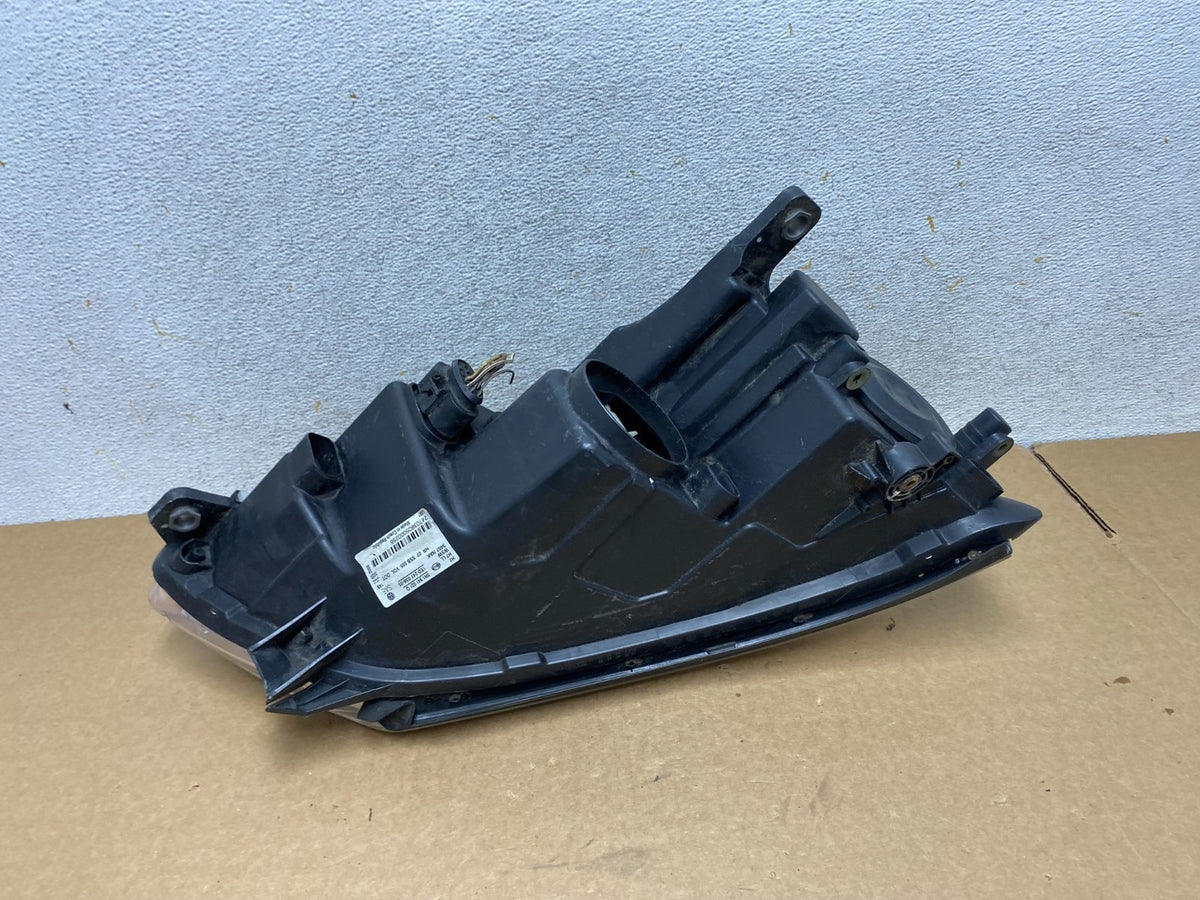 2009 to 2011 Volkswagen Tiguan Left Driver LH Halogen Headlight AI2600 DW7