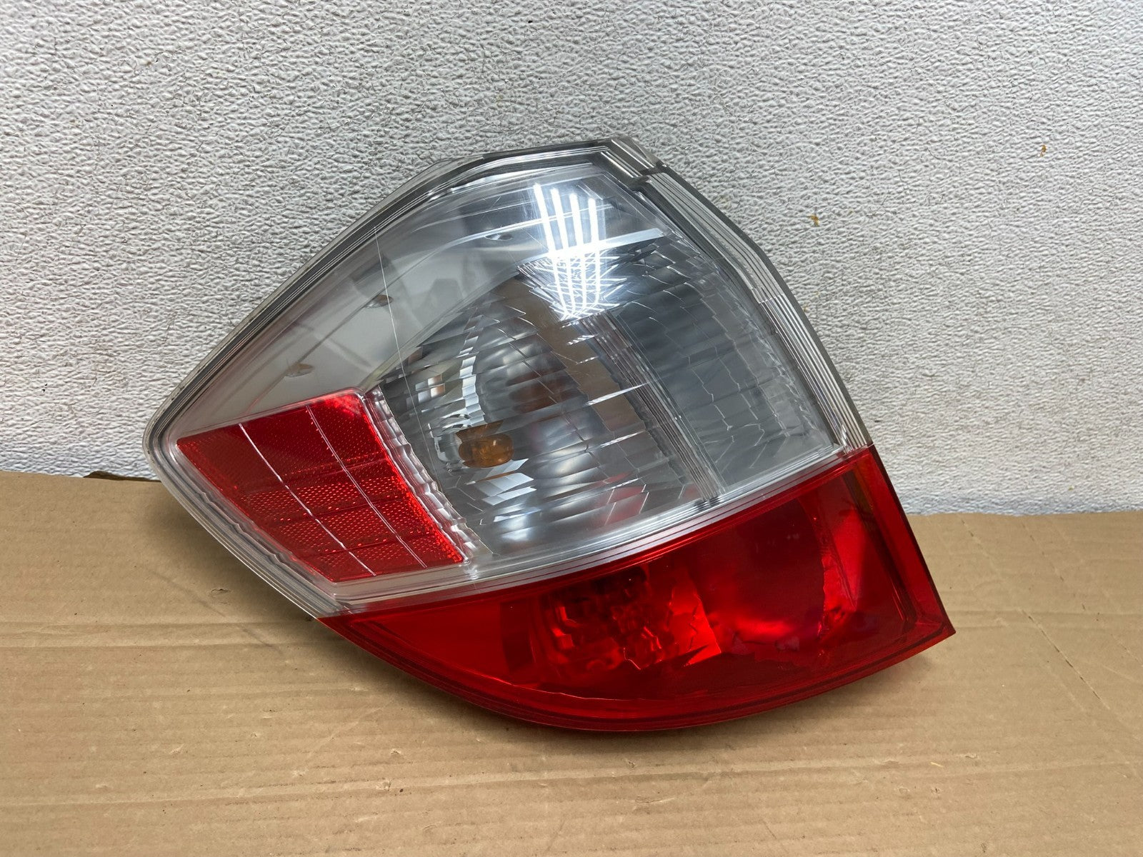 2009 to 2013 Honda Fit Left Driver LH Side Tail Light AG8911 DW0