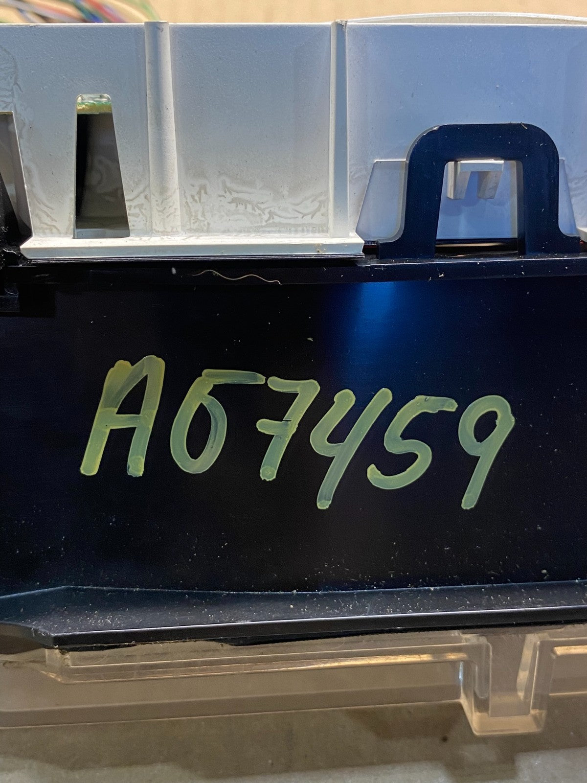 2004 to 2005 Nissan Titan Speedometer Cluster Gauge Bezel ag7459 DG6