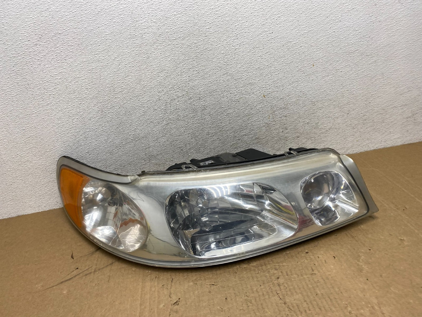 1999-2001 Lincoln & Town Car Right Passenger RH Headlight Halogen AG0532 DW0
