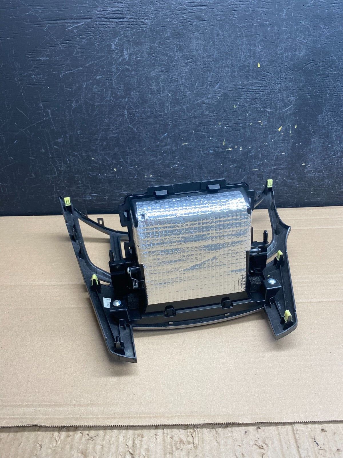 2010 - 2014 Subaru Outback Radio Console Dashboard Center Panel Trim af6533 DG4