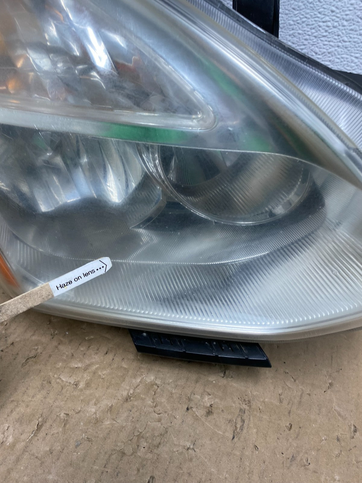 2009-2013 Nissan Rogue Right Passenger Halogen Headlight OEM AB6956 DW5