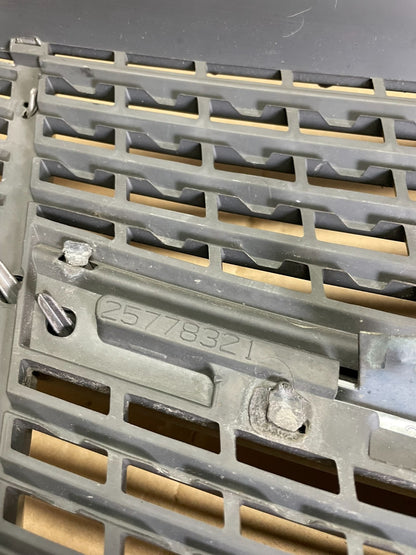2010 to 2012 Cadillac SRX Front Upper Grille Grill OEM AA8822 DG7