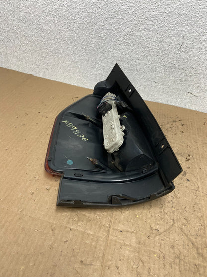 2002-2009 GMC Envoy Right Passenger RH Side Tail Light Oem AB9876 DW6