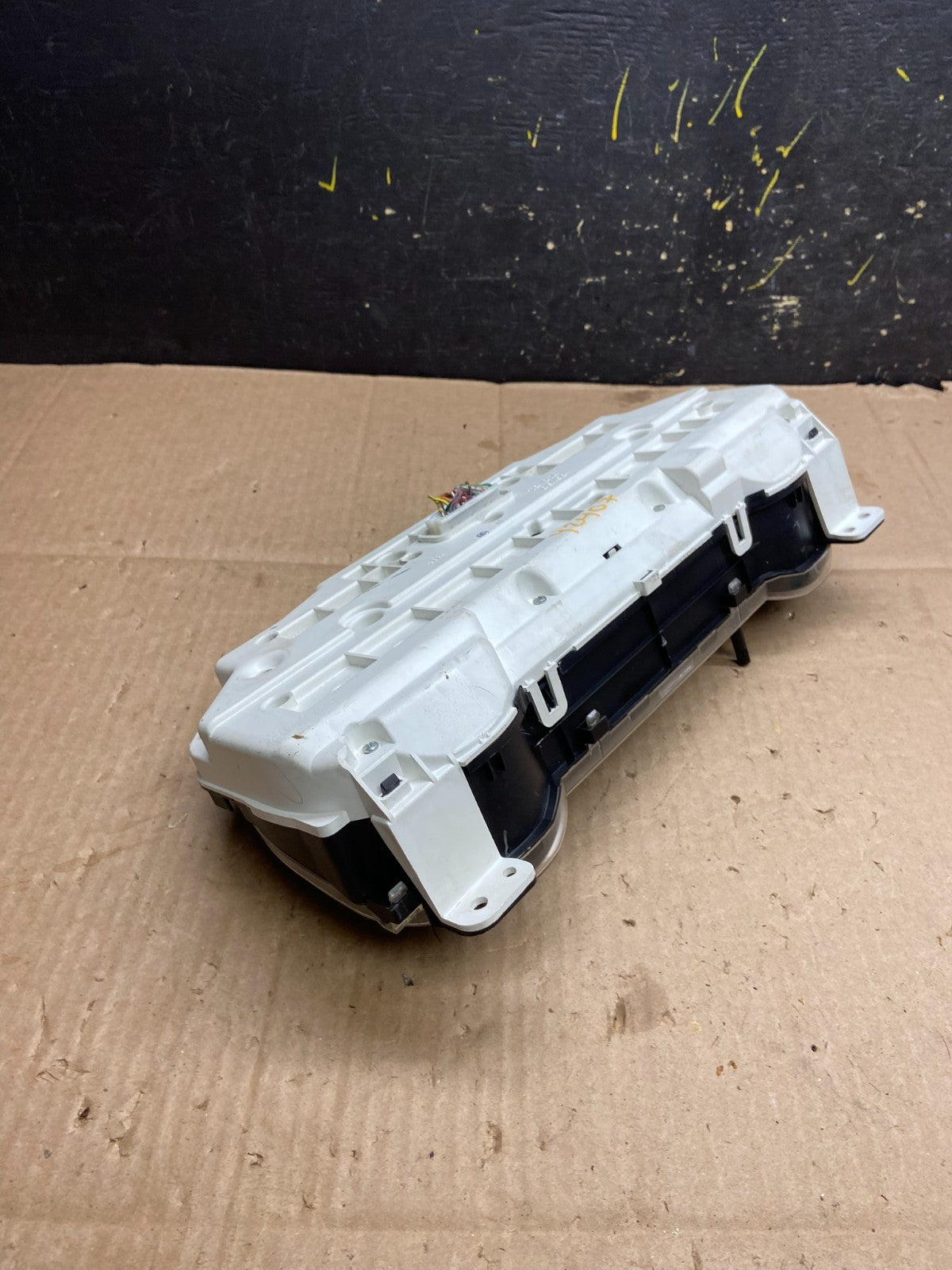 2004 2005 Toyota Sienna Speedometer Cluster Gauge Y2407  DG4