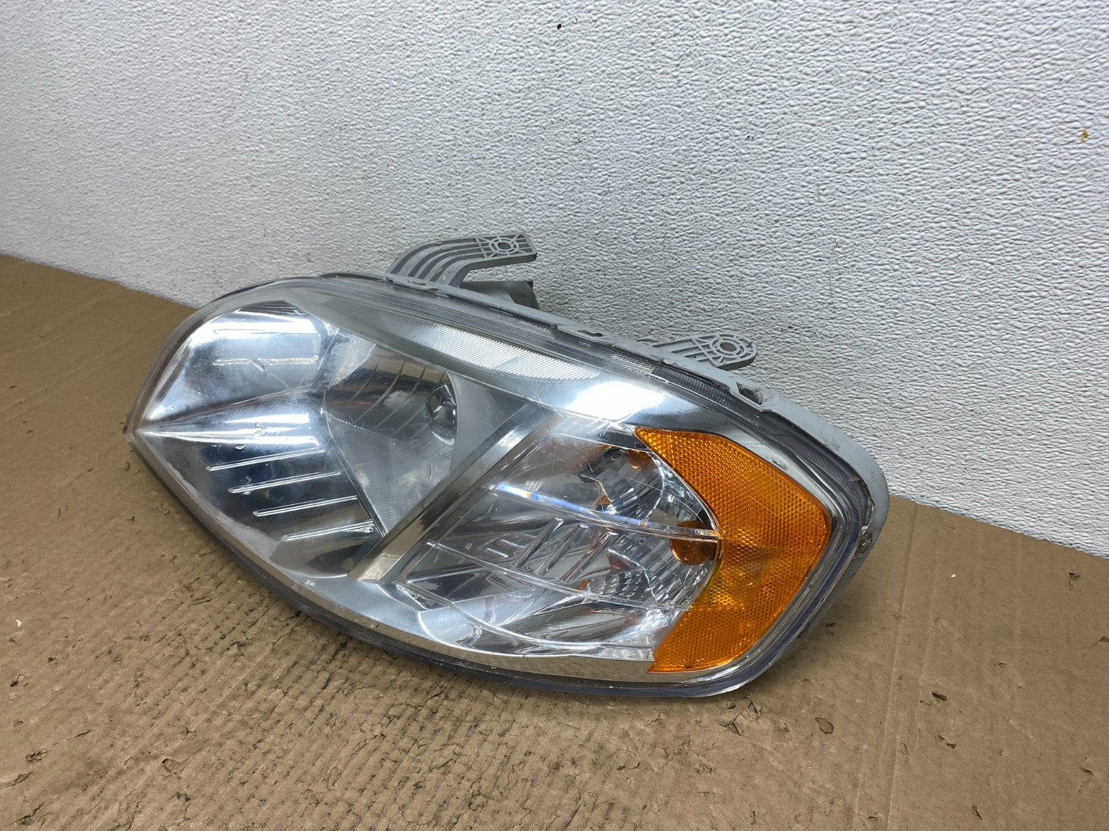 2007 - 2011 Chevrolet Aveo Ntbk Left Driver LH Headlight Halogen AC4082 DW1