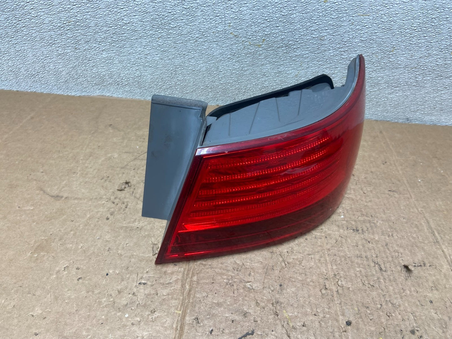 2009 to 2010 Hyundai Sonata Right Passenger Side Tail Light Oem AA3705 DW2