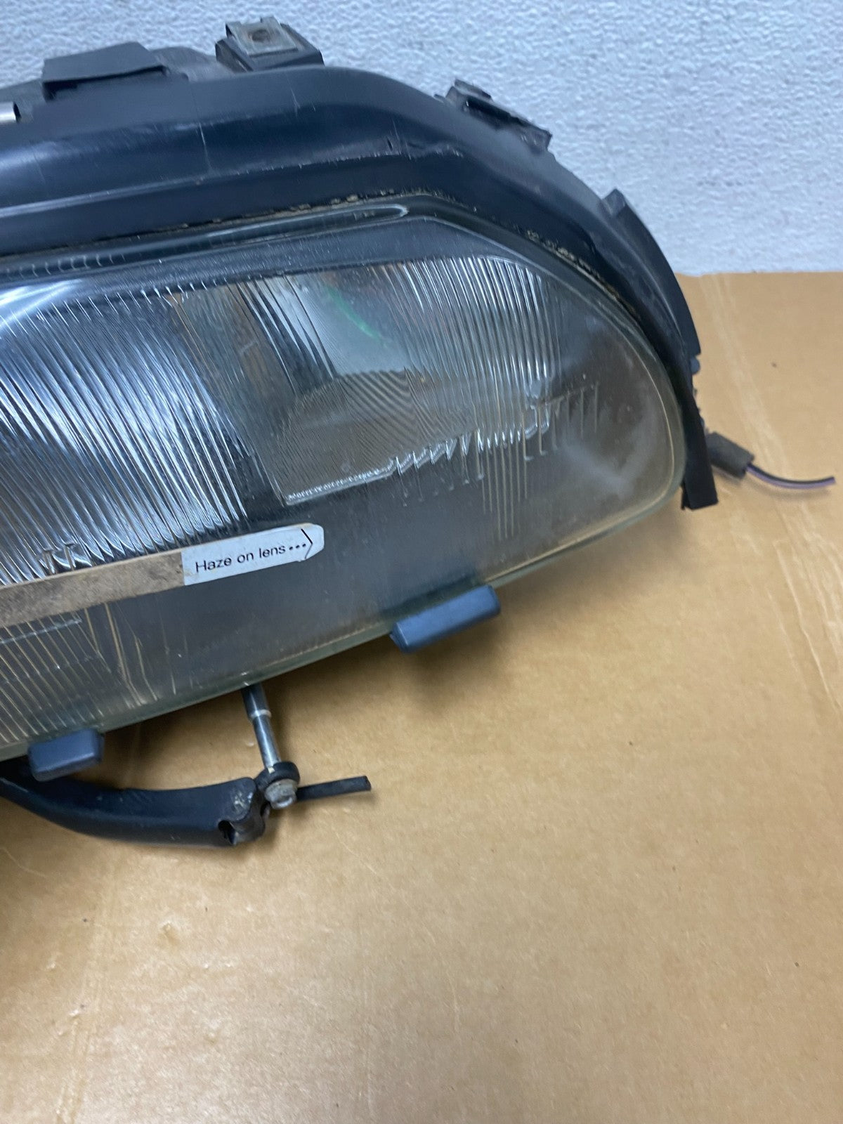 2001 2002 2003 2004 Volvo V70 XC70 Right Passenger Rh Headlight AD8900 DW4
