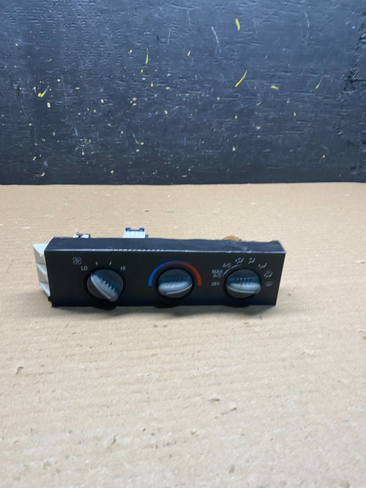 2001 - 2007 GMC Chevrolet Express 1500 Climate Control A/C S2682 DG0