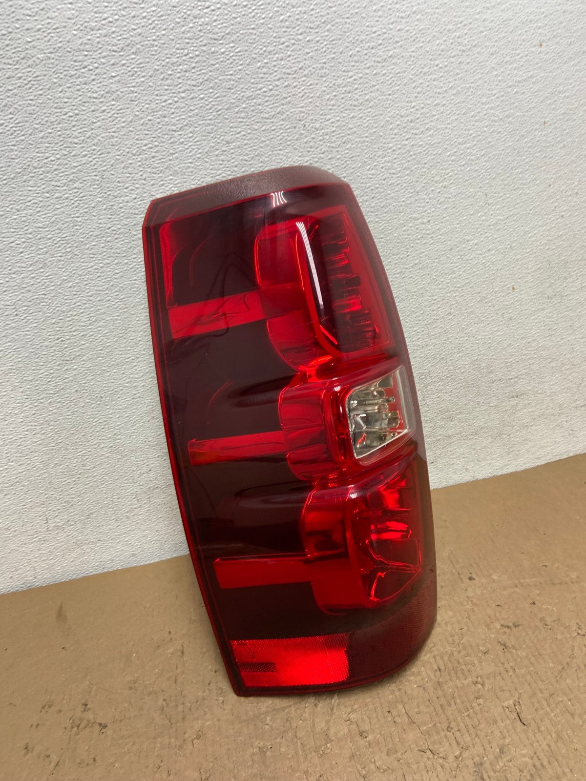 2008-2014 Chevrolet Tahoe Suburban Driver Lh Left Side Tail Light DEPO AD8847 LK2
