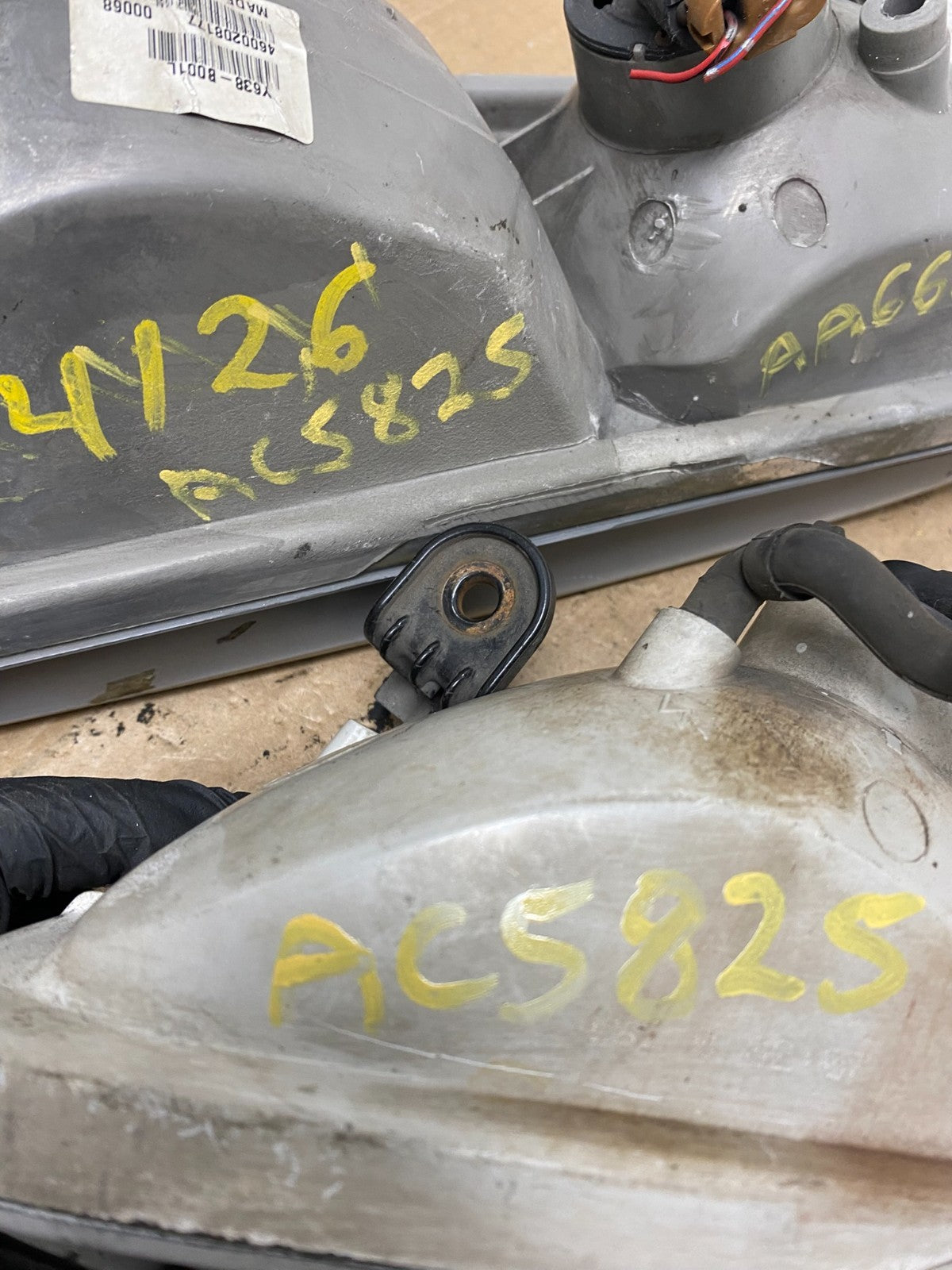 2000 to 2001 Toyota Camry Front Left+Right Side Headlights AC5825 DW14