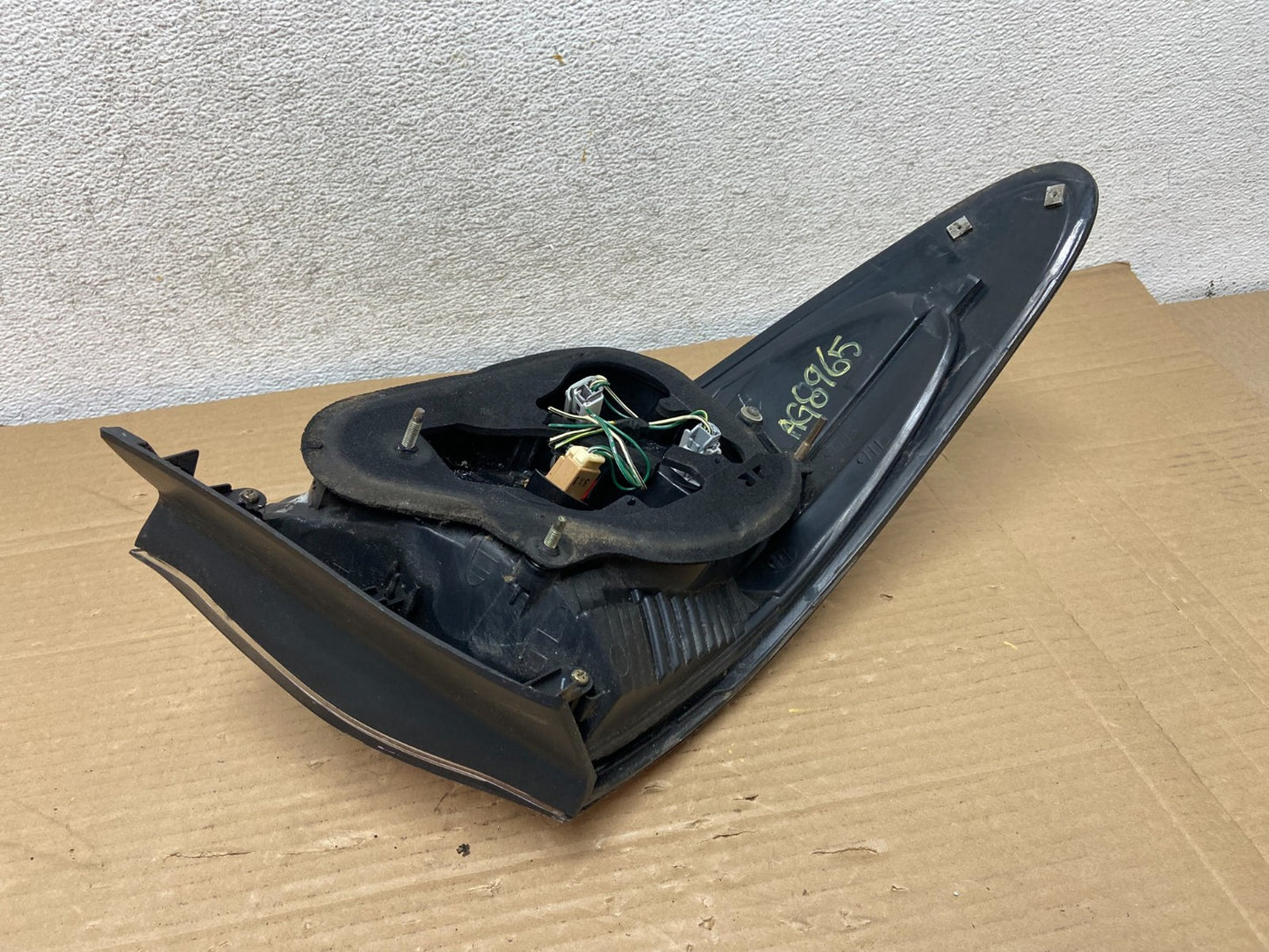 2002 to 2004 Lexus ES300 ES330 Right Passenger Side Tail Light AG8965 DW5