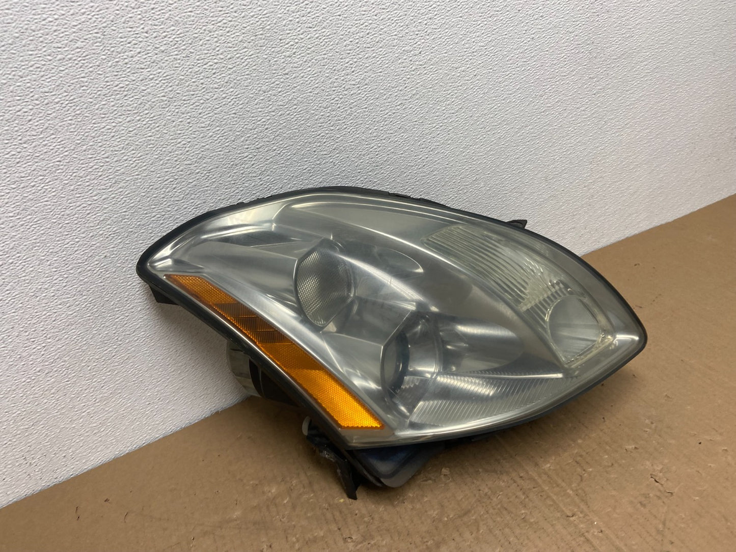 2004 2005 2006 Nissan Maxima Right Passenger Side Headlight Xenon HID AB6606 DW2