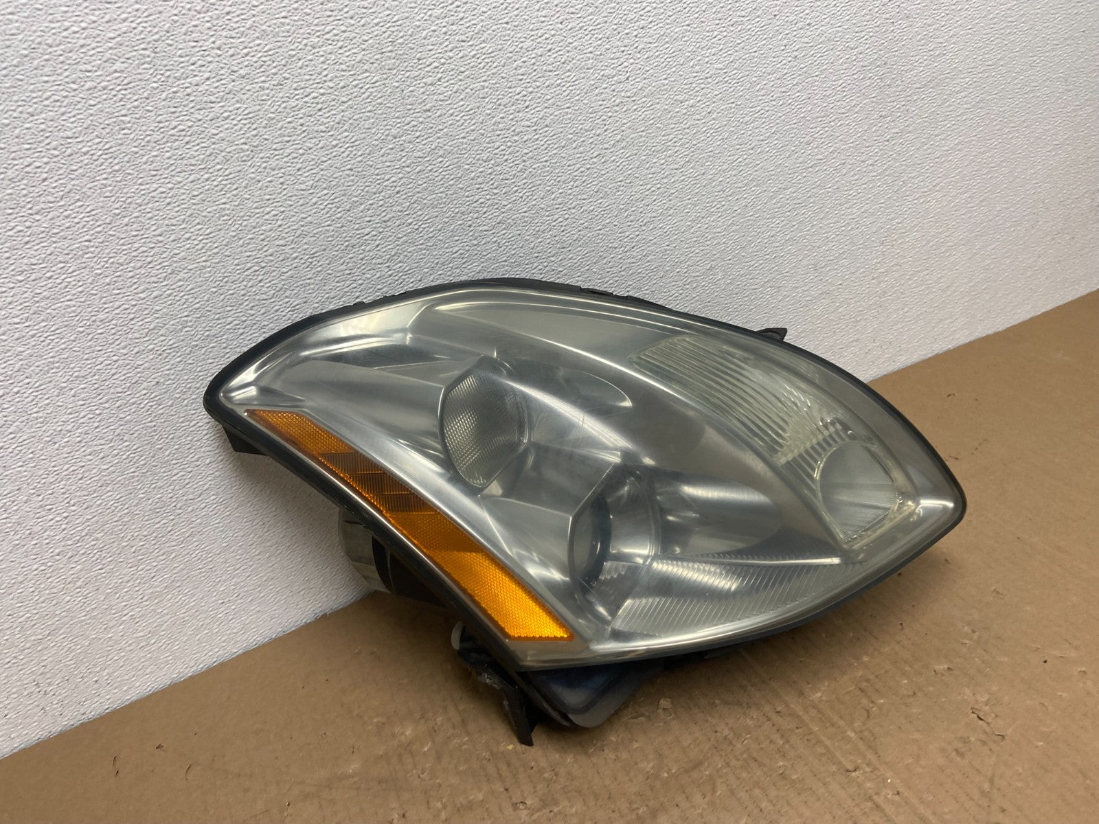2004 2005 2006 Nissan Maxima Right Passenger Side Headlight Xenon HID AB6606 DW2