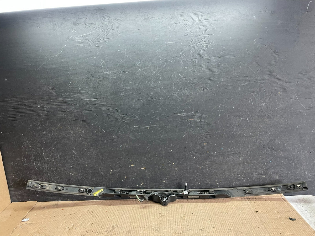 2016 - 2019 Ford Explorer Interceptor Rear Tailgate Molding With Camera M2967 DG4