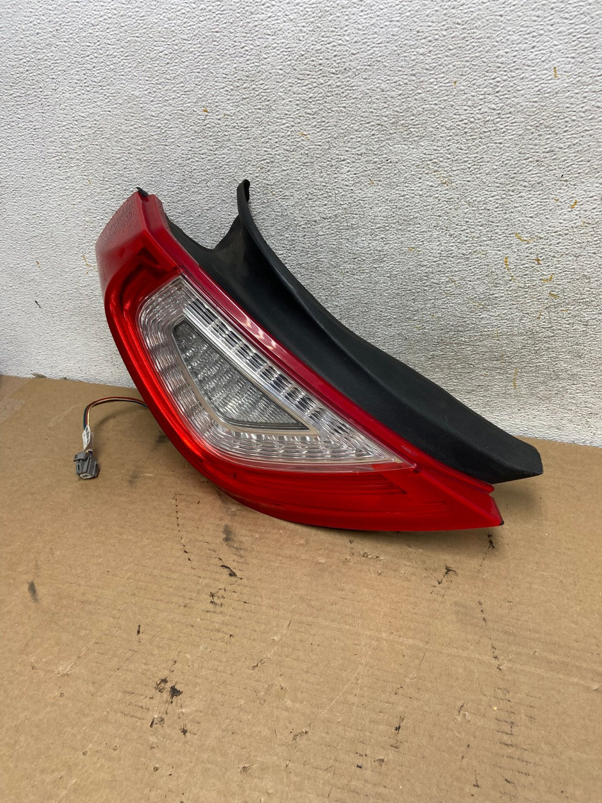 2013 2014 2015 2016 Lincoln Mks Left Driver LH Side Tail Light AH4179 LK2