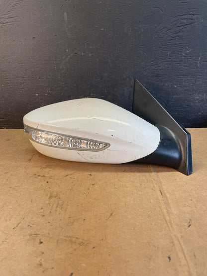 2011-2015 Hyundai Sonata Right Passenger Mirror W/ Turn Signal ae1042 DG0
