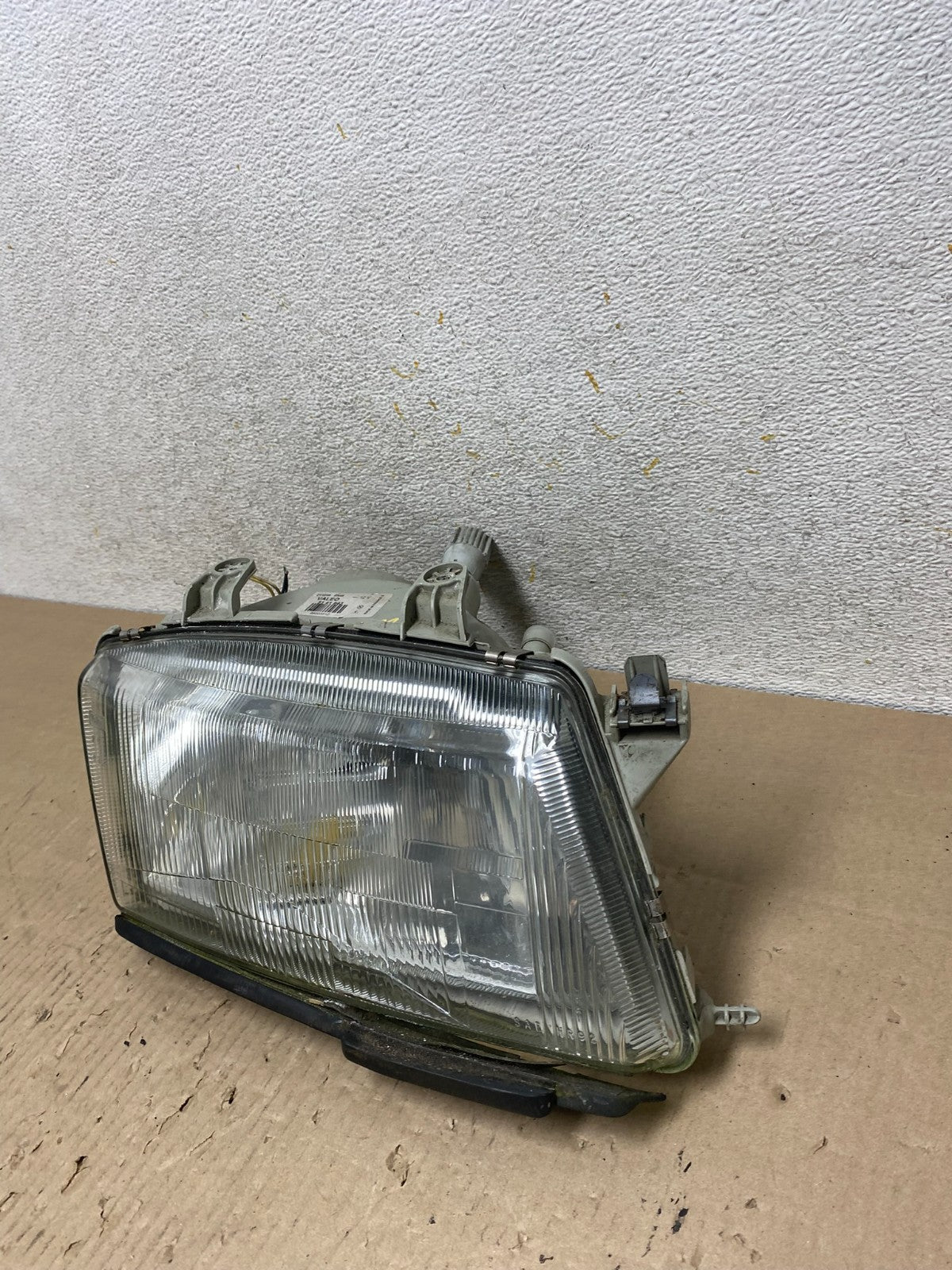 1999 - 2003 Saab 9-3 Front Right Passenger Side Headlight AI2280 DW2