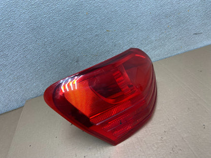 2008 to 2015 Nissan Rogue Left Driver Lh Side Tail Light OEM AB2382 LK2
