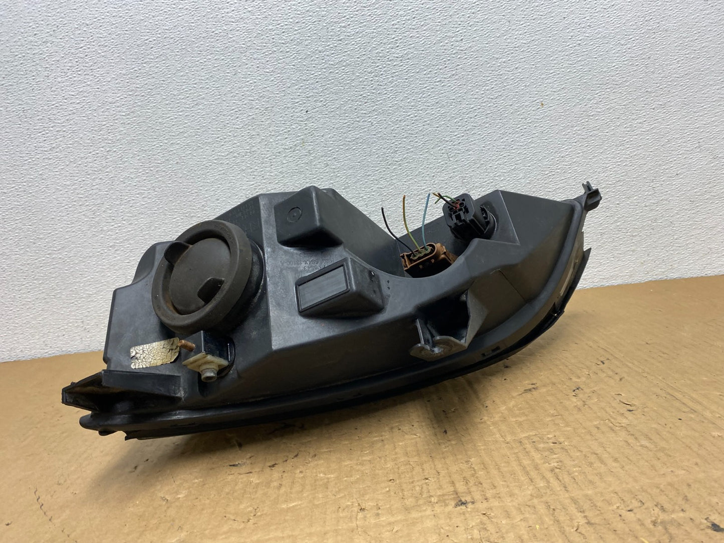 2005-2007 Ford Focus Right Passenger RH Side Headlight Halogen AC7757 DW5